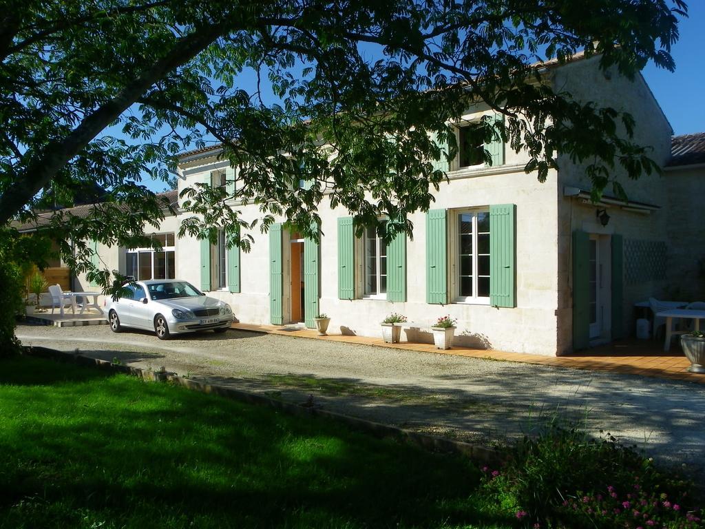 Gîte ANIS Gémozac Extérieur photo