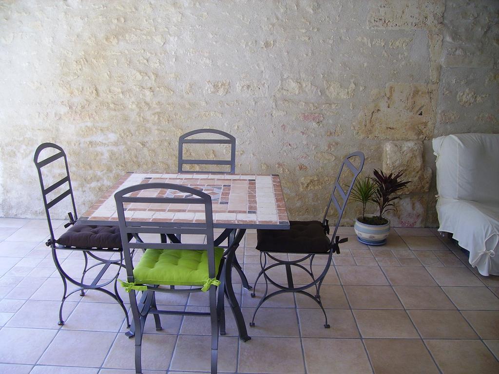 Gîte ANIS Gémozac Extérieur photo