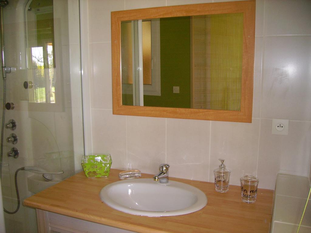 Gîte ANIS Gémozac Extérieur photo